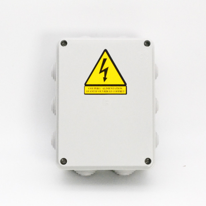 PIC 12-2A RP-Alimentation sortie 12Vdc-2A régulée en coffret 130x170x75