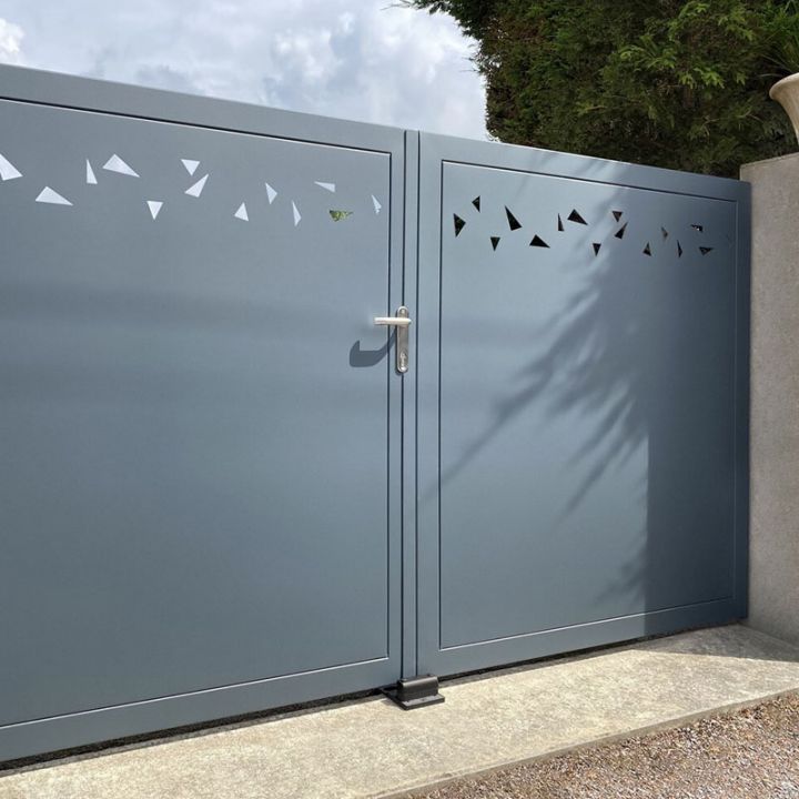 SABO - BUTEE DE SOL REGLABLE A VISSER POUR VERROU DIAMETRE 20MM MAX.